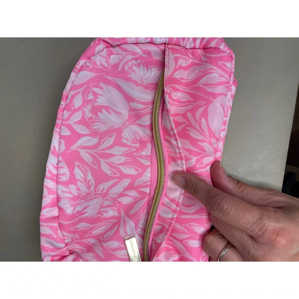 Lilly Pulitzer Pink White Floral Makeup Bag Cosmetic Travel Pouch Vacation